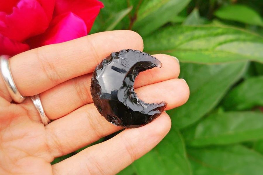 Obsidian – The Protector Stone